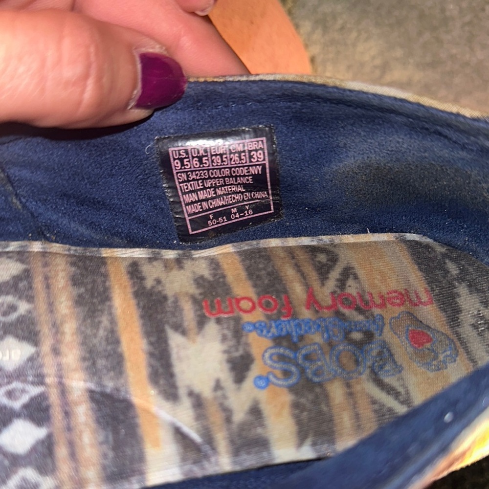 BOB’S Patterned Slip-On - Picture 4 of 6